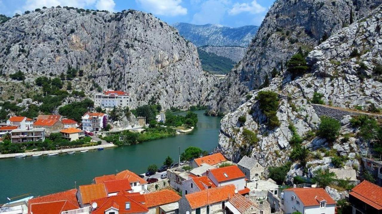 Mama - Traditional In Omis, Free Parking