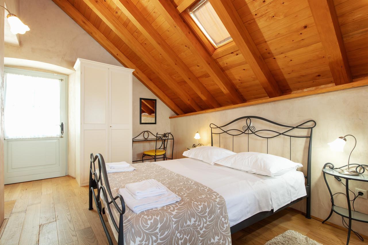 Apartma Mama - Traditional In Omis, Free Parking *