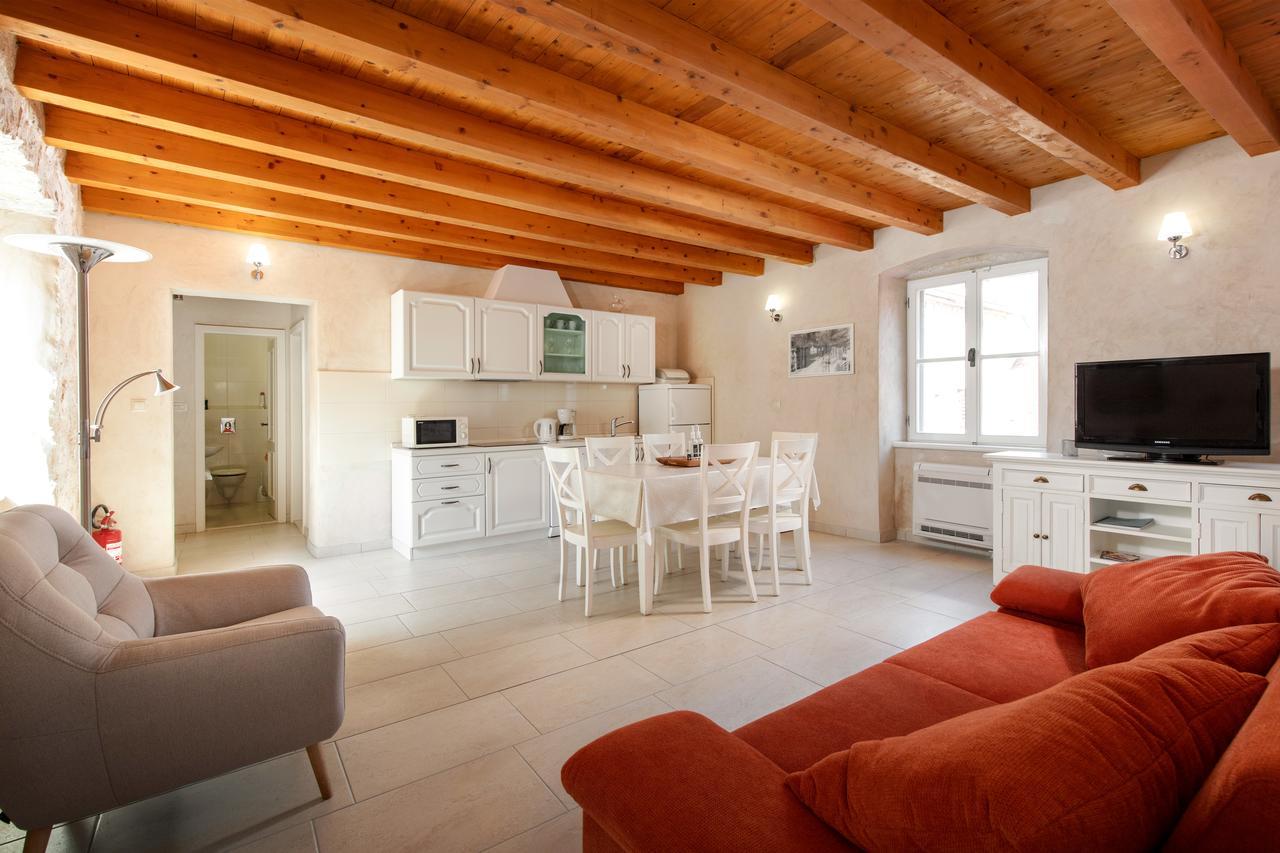 Apartamento Mama - Traditional In Omis, Free Parking Omiš